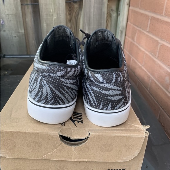 Nike Toki Low TXT Print skateboarding
Size 10 - Picture 3 of 7